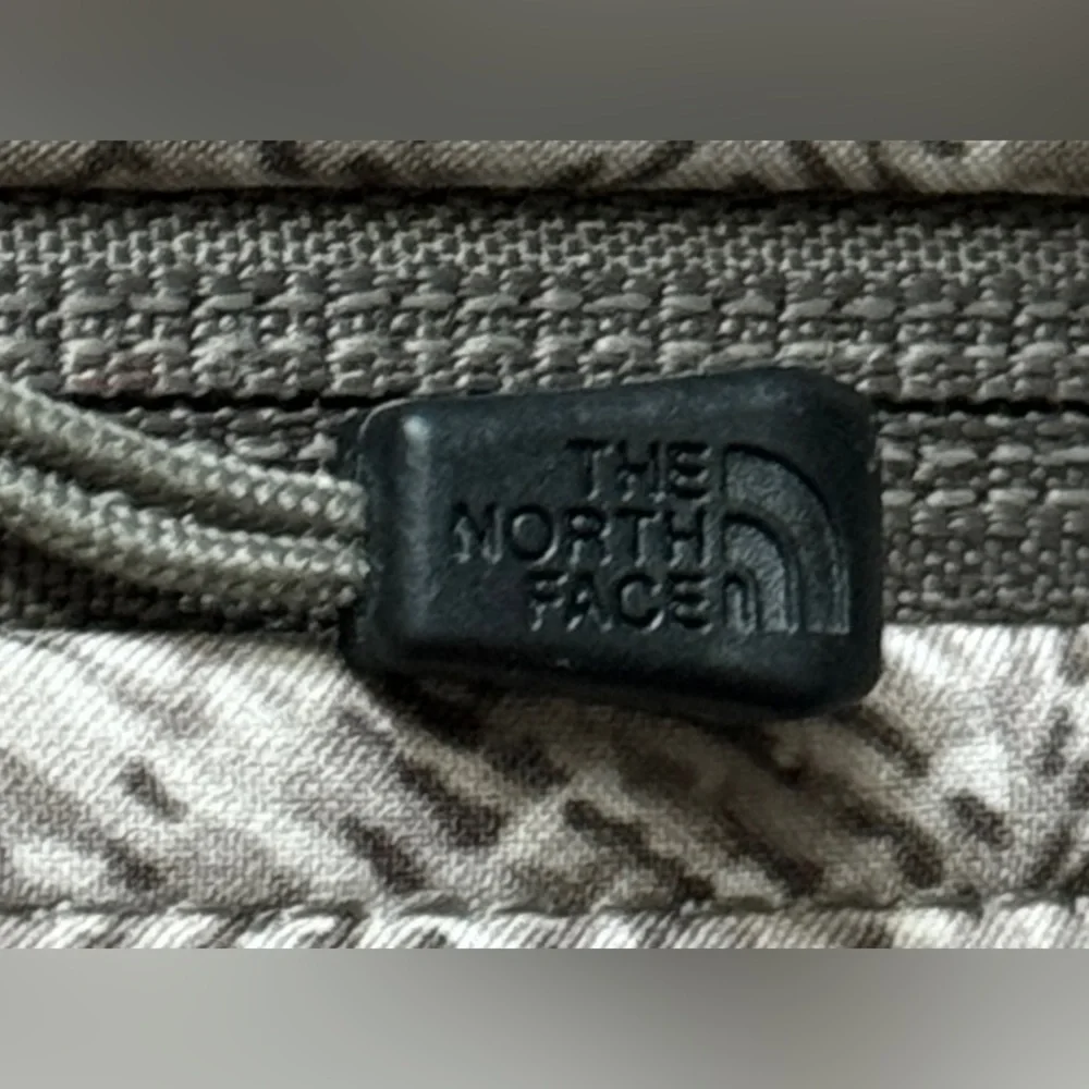 *NEW* - NORTH FACE "WOMEN'S' NEVER STOP EXPLORING JACKET (SMALL) - Picture 10 of 13